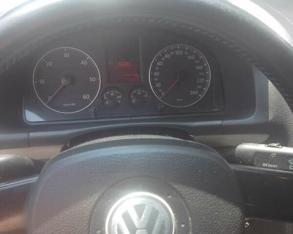 Сірий Фольксваген Туран, об'ємом двигуна 2 л та пробігом 280 тис. км за 7200 $, фото 7 на Automoto.ua