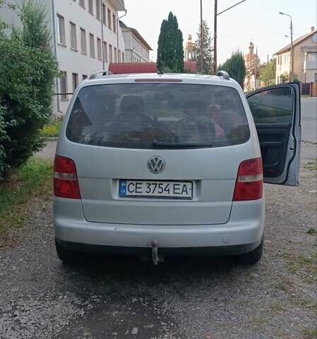 Серый Фольксваген Туран, объемом двигателя 1.9 л и пробегом 400 тыс. км за 5500 $, фото 11 на Automoto.ua