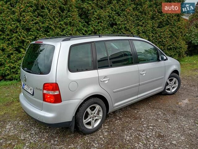 Серый Фольксваген Туран, объемом двигателя 1.6 л и пробегом 146 тыс. км за 4800 $, фото 4 на Automoto.ua