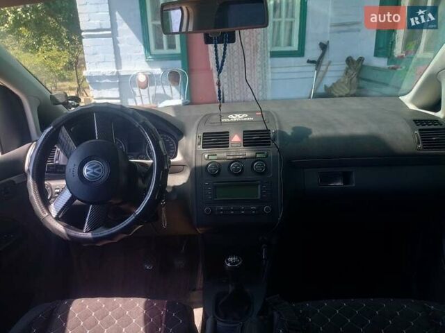 Сірий Фольксваген Туран, об'ємом двигуна 1.6 л та пробігом 270 тис. км за 6500 $, фото 6 на Automoto.ua