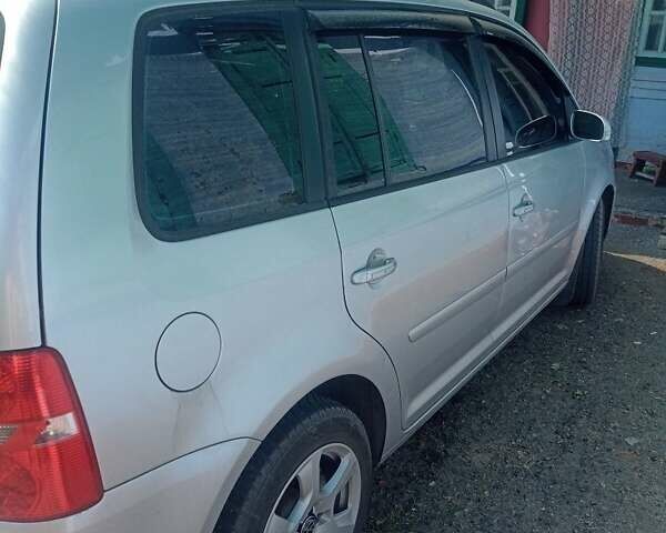 Сірий Фольксваген Туран, об'ємом двигуна 1.6 л та пробігом 270 тис. км за 6500 $, фото 2 на Automoto.ua