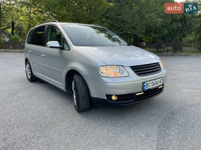 Серый Фольксваген Туран, объемом двигателя 1.98 л и пробегом 231 тыс. км за 4450 $, фото 4 на Automoto.ua