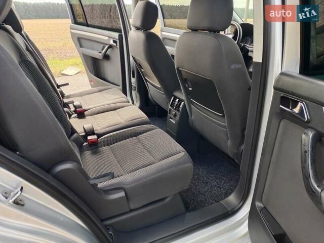 Серый Фольксваген Туран, объемом двигателя 1.6 л и пробегом 171 тыс. км за 6250 $, фото 21 на Automoto.ua