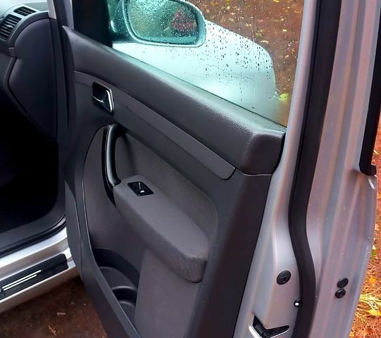 Сірий Фольксваген Туран, об'ємом двигуна 1.6 л та пробігом 199 тис. км за 5900 $, фото 6 на Automoto.ua