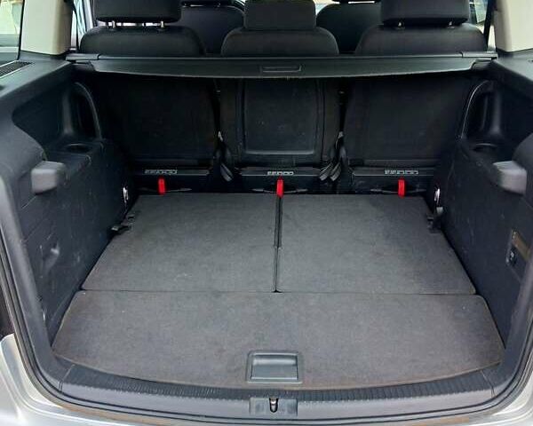 Сірий Фольксваген Туран, об'ємом двигуна 1.98 л та пробігом 196 тис. км за 5990 $, фото 3 на Automoto.ua