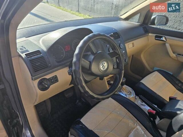 Серый Фольксваген Туран, объемом двигателя 2 л и пробегом 358 тыс. км за 4500 $, фото 15 на Automoto.ua