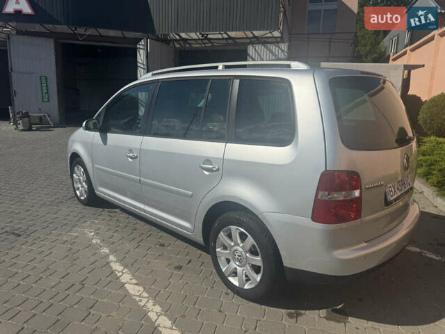 Серый Фольксваген Туран, объемом двигателя 1.6 л и пробегом 187 тыс. км за 7100 $, фото 4 на Automoto.ua