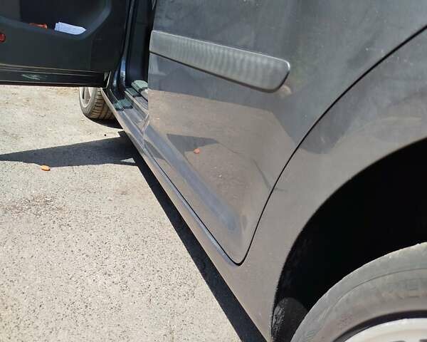 Серый Фольксваген Туран, объемом двигателя 1.6 л и пробегом 277 тыс. км за 5799 $, фото 8 на Automoto.ua