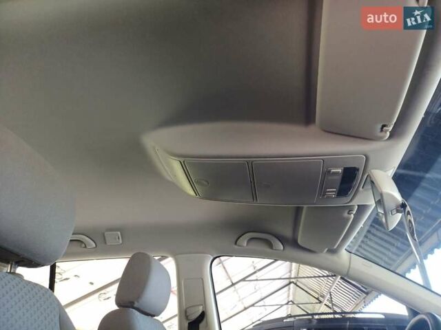 Серый Фольксваген Туран, объемом двигателя 1.6 л и пробегом 270 тыс. км за 5199 $, фото 15 на Automoto.ua