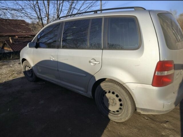 Серый Фольксваген Туран, объемом двигателя 2 л и пробегом 3 тыс. км за 2950 $, фото 2 на Automoto.ua