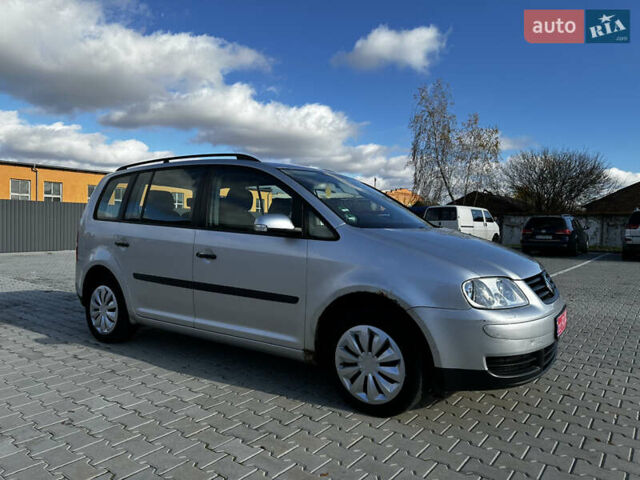Серый Фольксваген Туран, объемом двигателя 1.6 л и пробегом 228 тыс. км за 4700 $, фото 7 на Automoto.ua