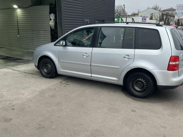 Сірий Фольксваген Туран, об'ємом двигуна 1.9 л та пробігом 330 тис. км за 2300 $, фото 20 на Automoto.ua