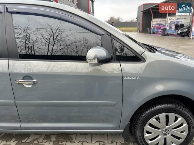 Серый Фольксваген Туран, объемом двигателя 1.9 л и пробегом 281 тыс. км за 6700 $, фото 43 на Automoto.ua