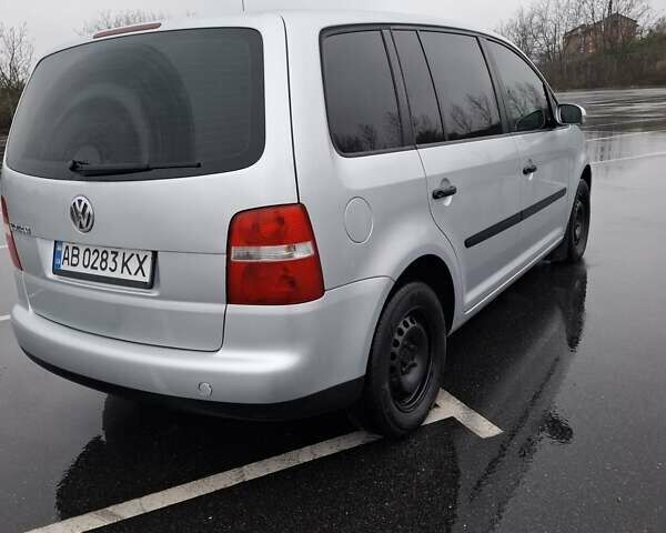 Серый Фольксваген Туран, объемом двигателя 1.6 л и пробегом 207 тыс. км за 5700 $, фото 9 на Automoto.ua