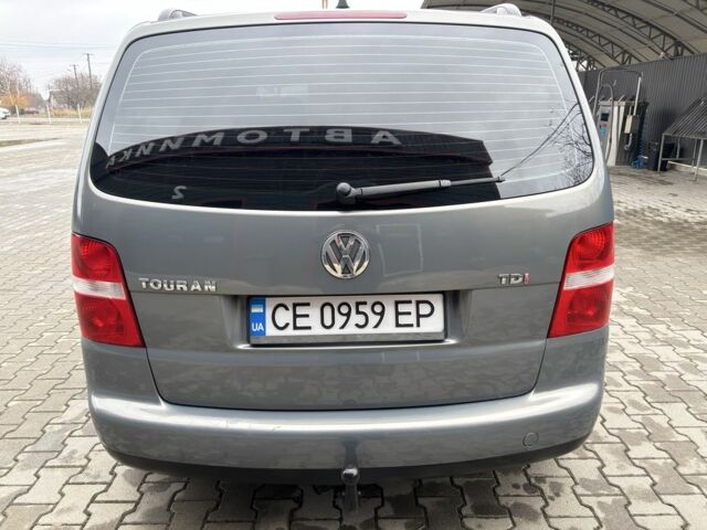 Серый Фольксваген Туран, объемом двигателя 1.9 л и пробегом 281 тыс. км за 6700 $, фото 4 на Automoto.ua
