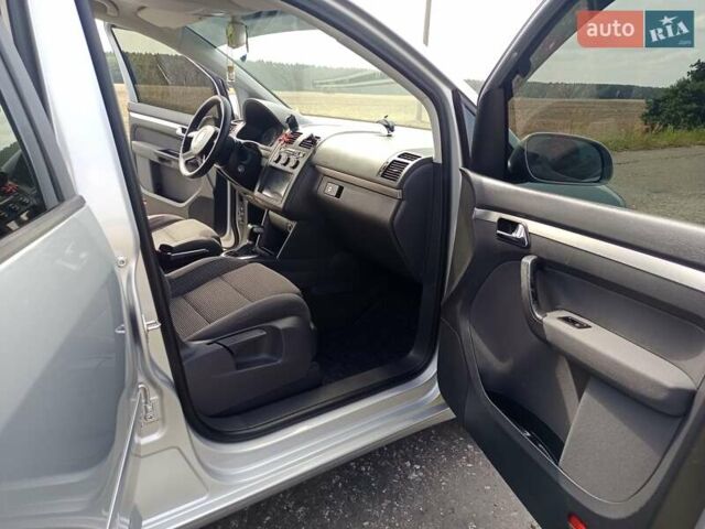 Серый Фольксваген Туран, объемом двигателя 1.6 л и пробегом 171 тыс. км за 6250 $, фото 23 на Automoto.ua