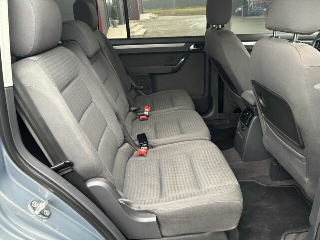 Серый Фольксваген Туран, объемом двигателя 1.9 л и пробегом 281 тыс. км за 6700 $, фото 12 на Automoto.ua