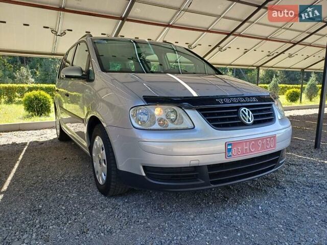 Серый Фольксваген Туран, объемом двигателя 1.6 л и пробегом 270 тыс. км за 5199 $, фото 23 на Automoto.ua