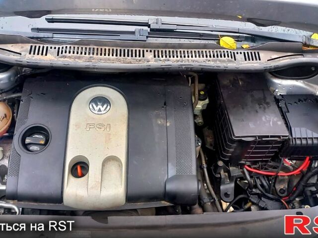 Сірий Фольксваген Туран, об'ємом двигуна 1.6 л та пробігом 199 тис. км за 5900 $, фото 4 на Automoto.ua