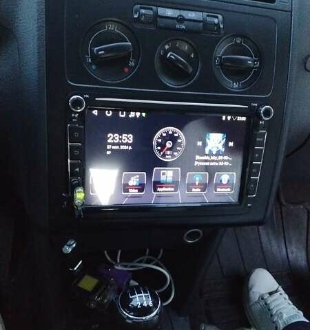 Серый Фольксваген Туран, объемом двигателя 1.6 л и пробегом 183 тыс. км за 5900 $, фото 4 на Automoto.ua