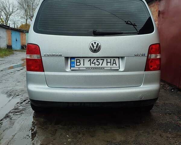 Серый Фольксваген Туран, объемом двигателя 1.6 л и пробегом 190 тыс. км за 5300 $, фото 6 на Automoto.ua