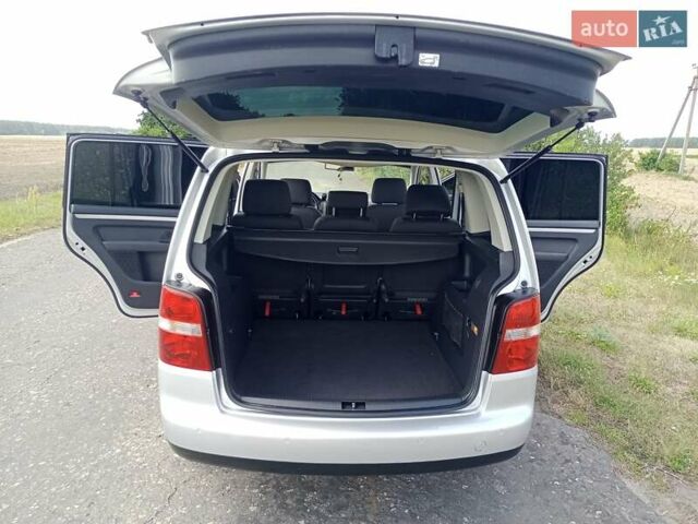 Серый Фольксваген Туран, объемом двигателя 1.6 л и пробегом 171 тыс. км за 6250 $, фото 34 на Automoto.ua