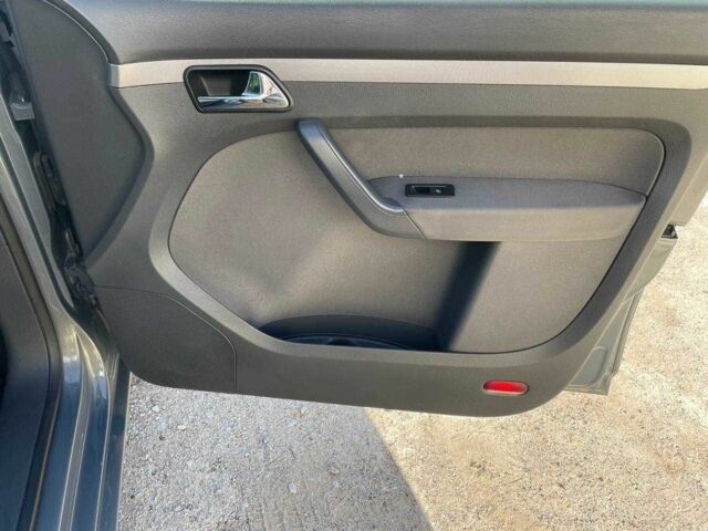 Серый Фольксваген Туран, объемом двигателя 1.6 л и пробегом 3 тыс. км за 5450 $, фото 17 на Automoto.ua