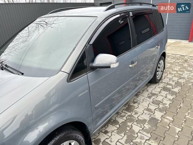 Серый Фольксваген Туран, объемом двигателя 1.9 л и пробегом 281 тыс. км за 6700 $, фото 14 на Automoto.ua