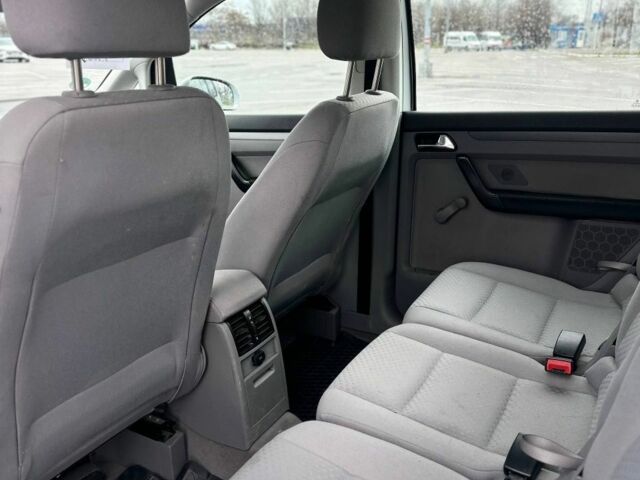 Сірий Фольксваген Туран, об'ємом двигуна 0 л та пробігом 178 тис. км за 5500 $, фото 7 на Automoto.ua