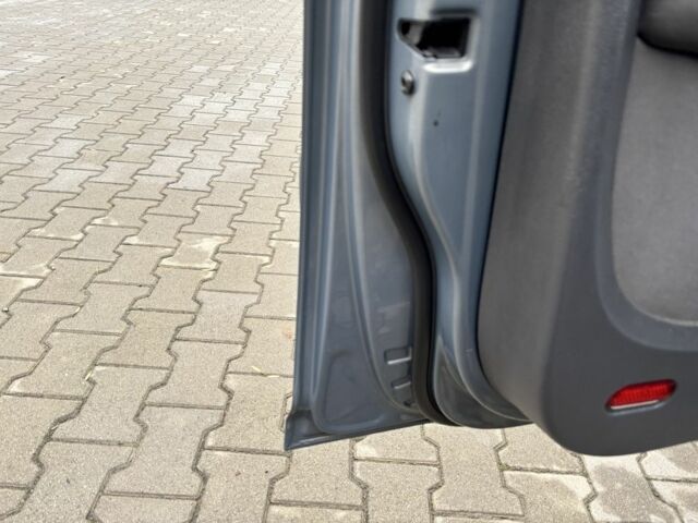 Серый Фольксваген Туран, объемом двигателя 1.9 л и пробегом 281 тыс. км за 6700 $, фото 14 на Automoto.ua