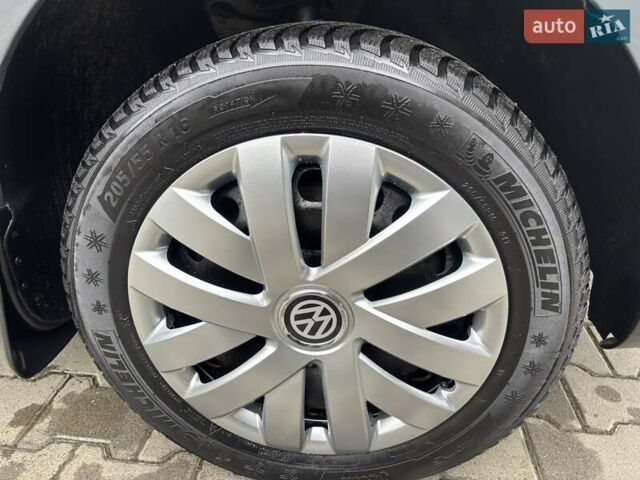 Серый Фольксваген Туран, объемом двигателя 1.9 л и пробегом 281 тыс. км за 6700 $, фото 51 на Automoto.ua