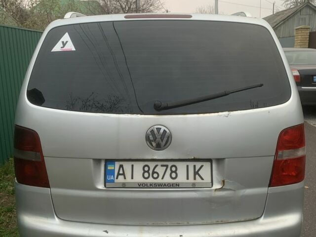 Серый Фольксваген Туран, объемом двигателя 2 л и пробегом 280 тыс. км за 3572 $, фото 3 на Automoto.ua