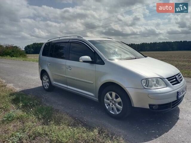 Серый Фольксваген Туран, объемом двигателя 1.6 л и пробегом 171 тыс. км за 6250 $, фото 8 на Automoto.ua