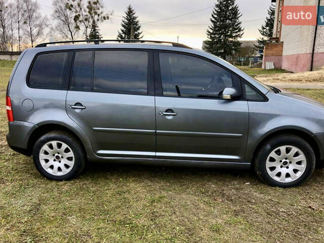 Серый Фольксваген Туран, объемом двигателя 1.97 л и пробегом 350 тыс. км за 5500 $, фото 7 на Automoto.ua