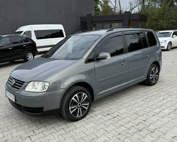 Серый Фольксваген Туран, объемом двигателя 1.9 л и пробегом 275 тыс. км за 5800 $, фото 13 на Automoto.ua