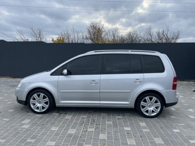 Серый Фольксваген Туран, объемом двигателя 2 л и пробегом 320 тыс. км за 6299 $, фото 4 на Automoto.ua