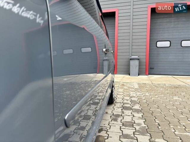 Серый Фольксваген Туран, объемом двигателя 1.9 л и пробегом 281 тыс. км за 6700 $, фото 31 на Automoto.ua