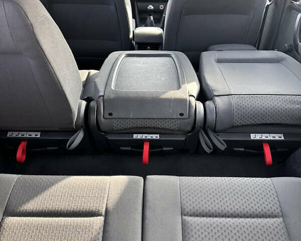 Серый Фольксваген Туран, объемом двигателя 0 л и пробегом 250 тыс. км за 5500 $, фото 14 на Automoto.ua