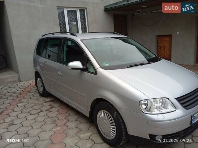 Серый Фольксваген Туран, объемом двигателя 1.6 л и пробегом 220 тыс. км за 5100 $, фото 5 на Automoto.ua