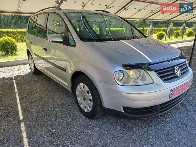 Серый Фольксваген Туран, объемом двигателя 1.6 л и пробегом 270 тыс. км за 5199 $, фото 19 на Automoto.ua