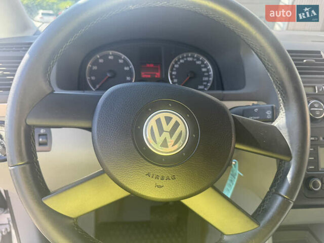 Серый Фольксваген Туран, объемом двигателя 1.6 л и пробегом 187 тыс. км за 7100 $, фото 11 на Automoto.ua