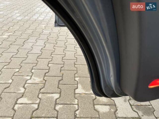 Серый Фольксваген Туран, объемом двигателя 1.9 л и пробегом 281 тыс. км за 6700 $, фото 39 на Automoto.ua