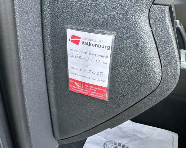 Серый Фольксваген Туран, объемом двигателя 0 л и пробегом 250 тыс. км за 5500 $, фото 23 на Automoto.ua