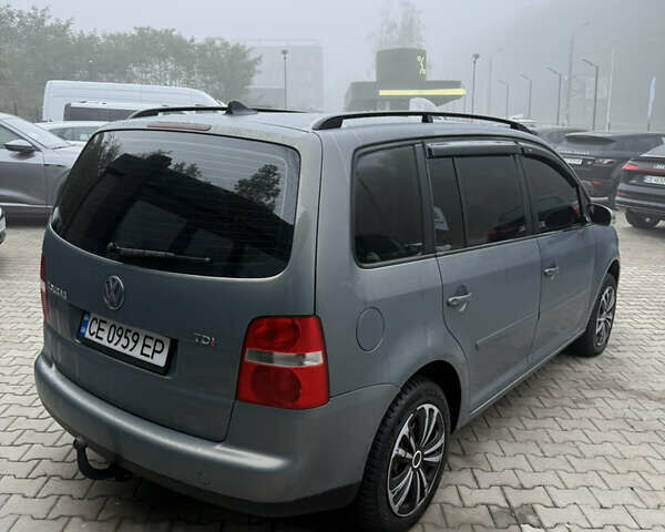 Серый Фольксваген Туран, объемом двигателя 1.9 л и пробегом 275 тыс. км за 5800 $, фото 4 на Automoto.ua