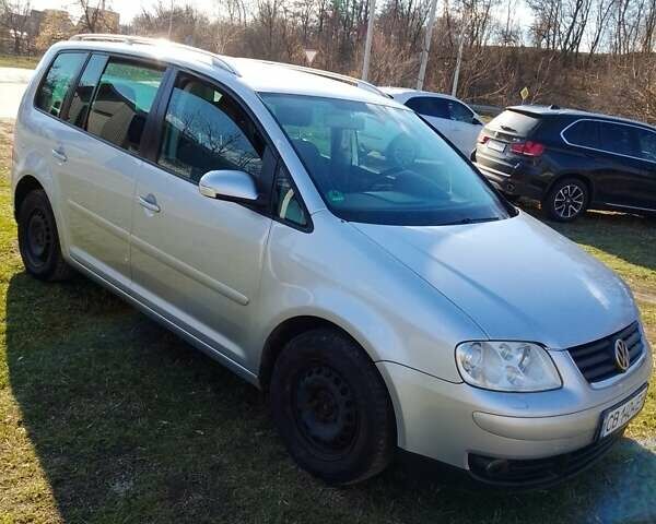 Сірий Фольксваген Туран, об'ємом двигуна 2 л та пробігом 240 тис. км за 5500 $, фото 17 на Automoto.ua