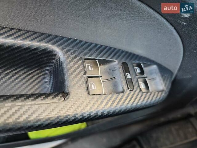 Серый Фольксваген Туран, объемом двигателя 2 л и пробегом 378 тыс. км за 2600 $, фото 21 на Automoto.ua