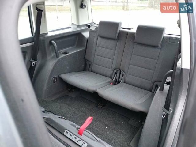 Серый Фольксваген Туран, объемом двигателя 1.6 л и пробегом 238 тыс. км за 4299 $, фото 25 на Automoto.ua