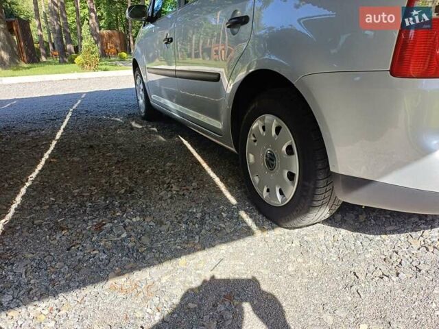 Серый Фольксваген Туран, объемом двигателя 1.6 л и пробегом 270 тыс. км за 5199 $, фото 6 на Automoto.ua