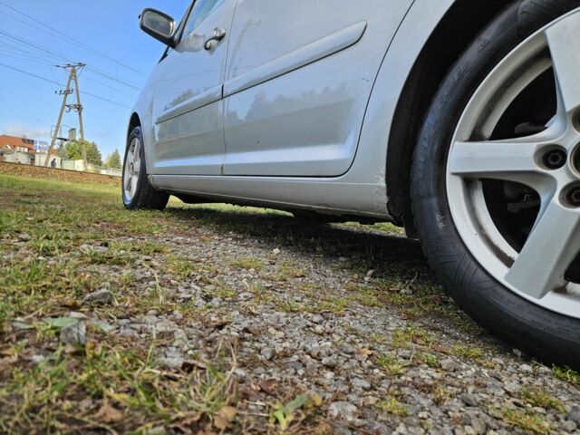 Серый Фольксваген Туран, объемом двигателя 2 л и пробегом 380 тыс. км за 2350 $, фото 5 на Automoto.ua