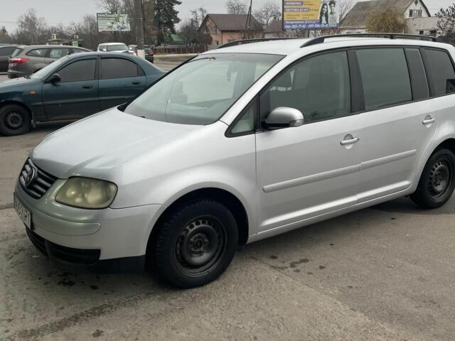 Сірий Фольксваген Туран, об'ємом двигуна 1.9 л та пробігом 330 тис. км за 2300 $, фото 16 на Automoto.ua